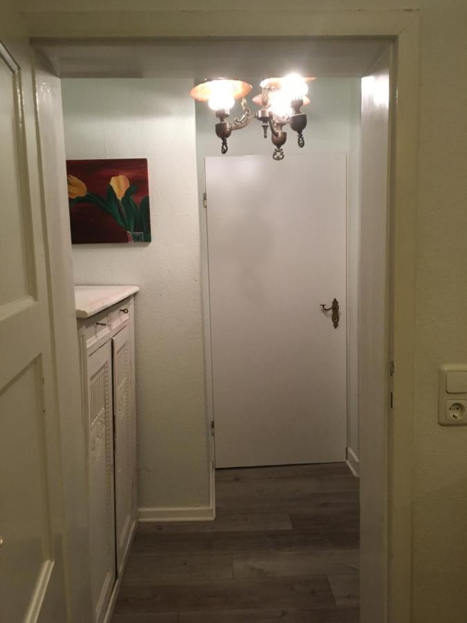 Privates Appartment Ferienwohnung Im Einfamilienhaus Düsseldorf Buitenkant foto